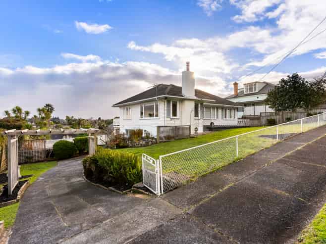 30 Huapai Street, One Tree Hill