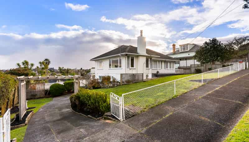 30 Huapai Street, One Tree Hill