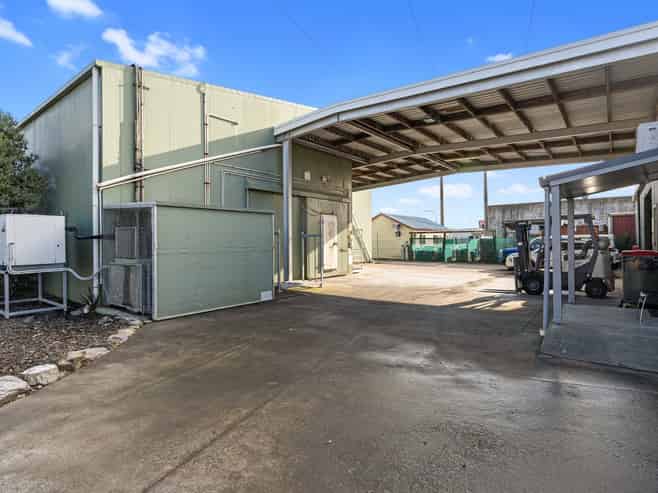 Prime Fully-Tenanted Industrial Freehold