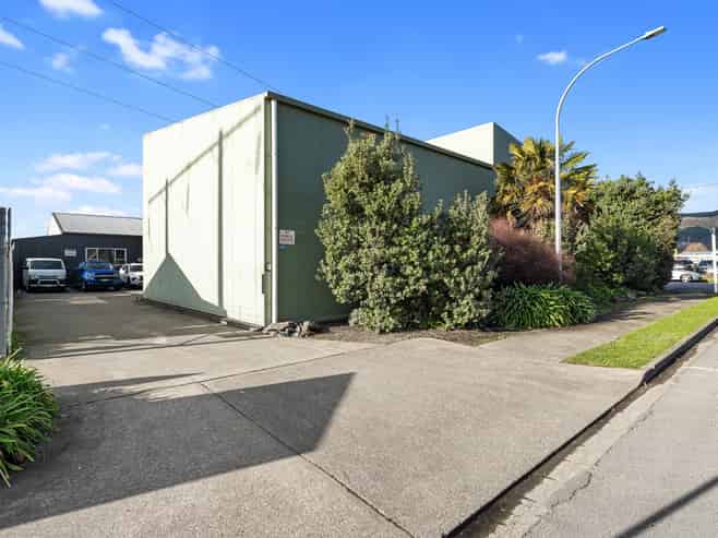 Prime Fully-Tenanted Industrial Freehold
