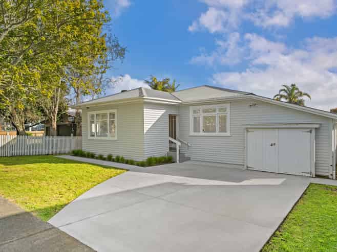 20 Mark Road, Mount Albert