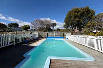 318 Te Moana Road, Waikanae