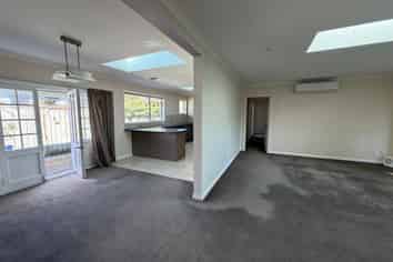 318 Te Moana Road, Waikanae