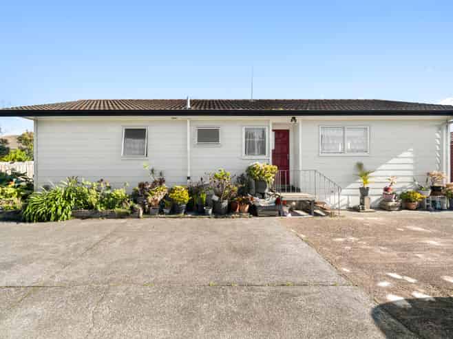 25 Silverstone Place, Henderson