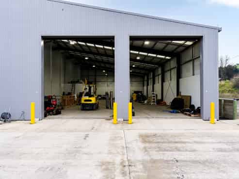 Large freehold industrial with vacant possession