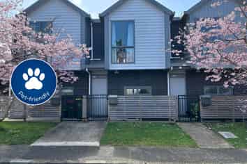 2/21 Moor Avenue, Te Atatu Peninsula