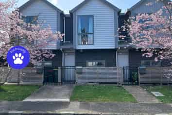 2/21 Moor Avenue, Te Atatu Peninsula