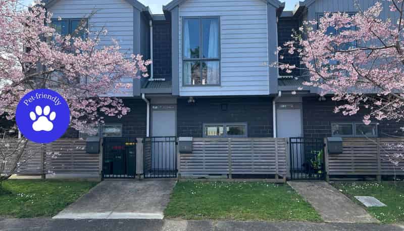 2/21 Moor Avenue, Te Atatu Peninsula