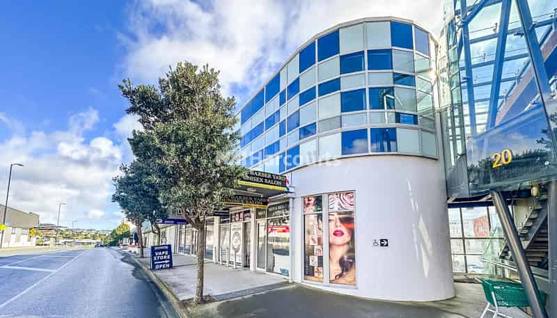 Shop 1/2 Milner Avenue, Silverdale