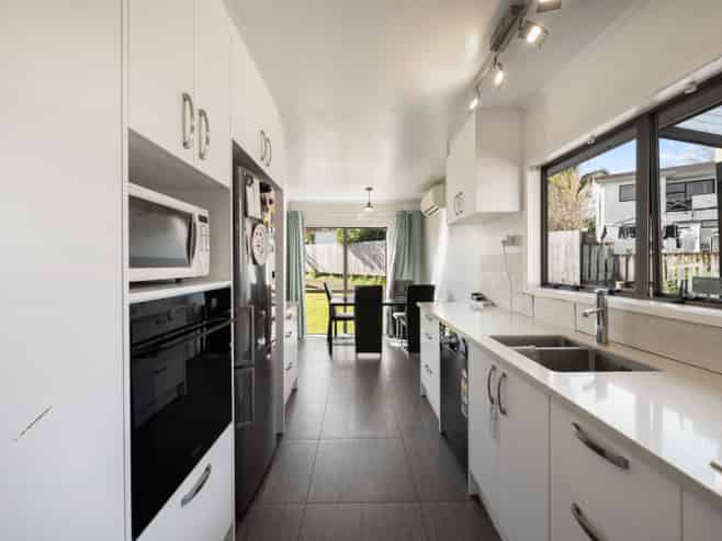 5 Rotoma Rise, Clover Park