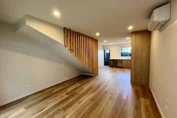 8/506 Glenfield Road, Bayview