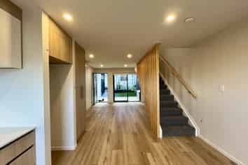 8/506 Glenfield Road, Bayview