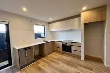 8/506 Glenfield Road, Bayview