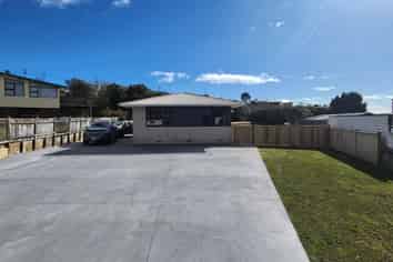8 Handley Place, Glen Avon
