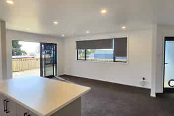 8 Handley Place, Glen Avon