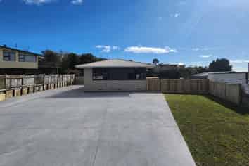 8 Handley Place, Glen Avon