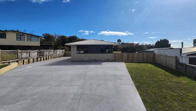 8 Handley Place, Glen Avon