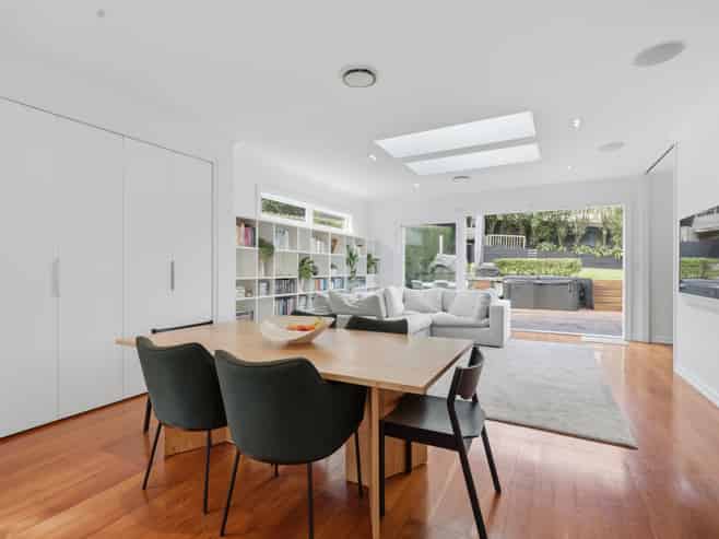 8 Richard Street, Westmere