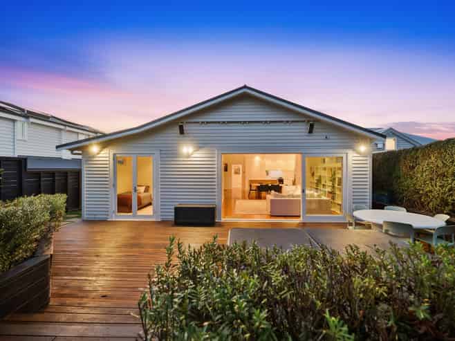 8 Richard Street, Westmere
