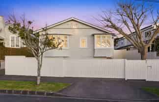 8 Richard Street, Westmere