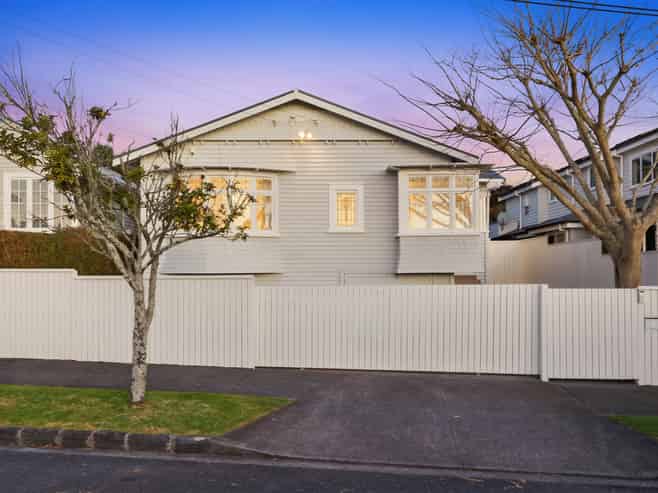 8 Richard Street, Westmere