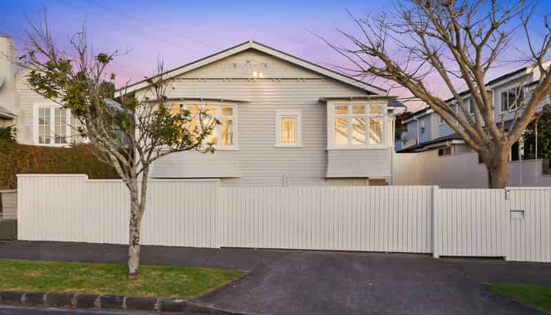 8 Richard Street, Westmere
