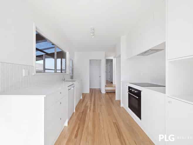 12 Farnborough Crescent, Mangere