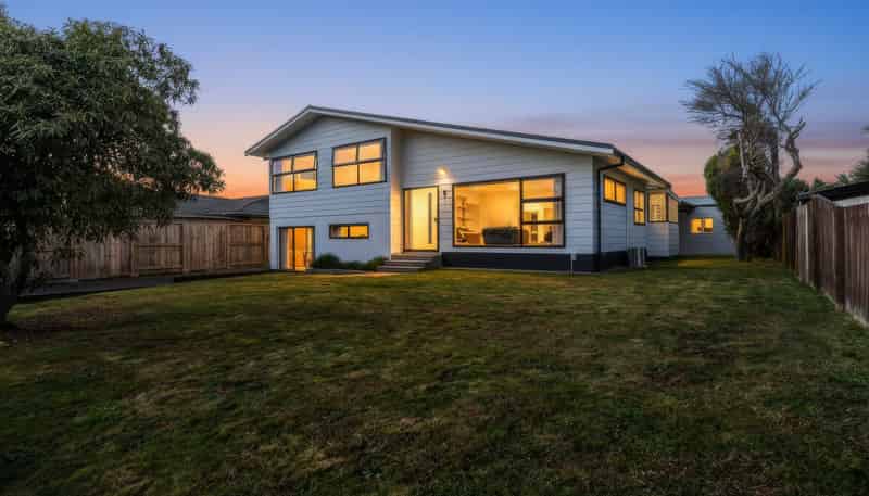 6 Roger street, Pukehangi