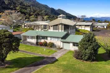 16 Rewi Street, Te Aroha
