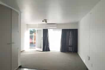 2/268 Pakuranga Road, Pakuranga