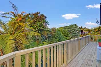 15A Russell Crescent, Western Heights
