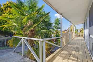 15A Russell Crescent, Western Heights