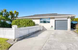 38 Norfolk Crescent, Otaki Beach