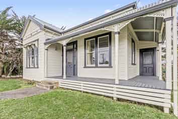 12 Hunia Street, Marton
