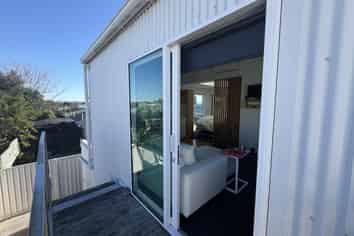 Rear apart/21A Ferguson Street, Westshore