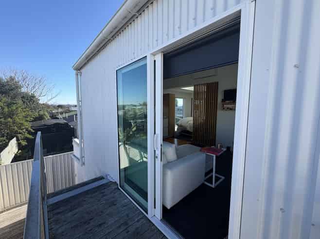 Rear apart/21A Ferguson Street, Westshore