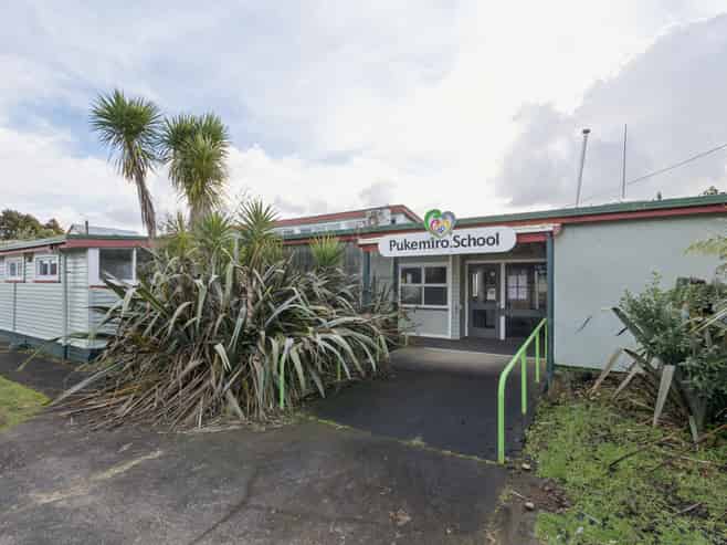  John Avenue, Pukemiro