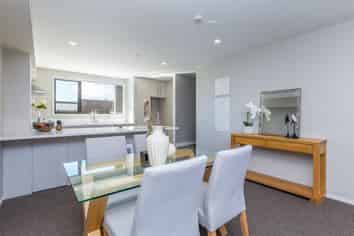 5/1 Glenside Crescent, Eden Terrace