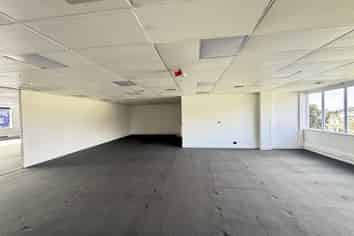Functional Lincoln Rd Office | 275m2