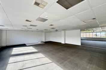 Functional Lincoln Rd Office | 275m2