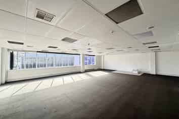 Functional Lincoln Rd Office | 275m2