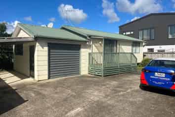 1A Clinton Avenue, Te Atatu Peninsula