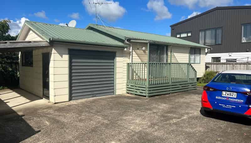 1A Clinton Avenue, Te Atatu Peninsula