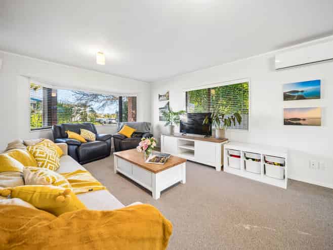 1/59 Youngs Road, Papakura