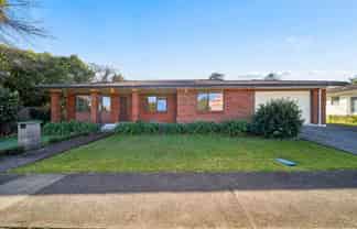 1/59 Youngs Road, Papakura
