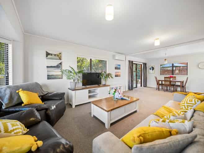 1/59 Youngs Road, Papakura