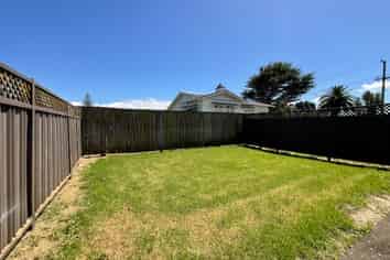 2/44 Muir Avenue, Mangere Bridge