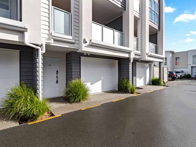 8/4 Palmerston Street, Hamilton Central