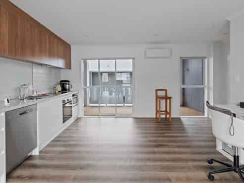 8/4 Palmerston Street, Hamilton Central