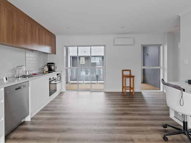 8/4 Palmerston Street, Hamilton Central